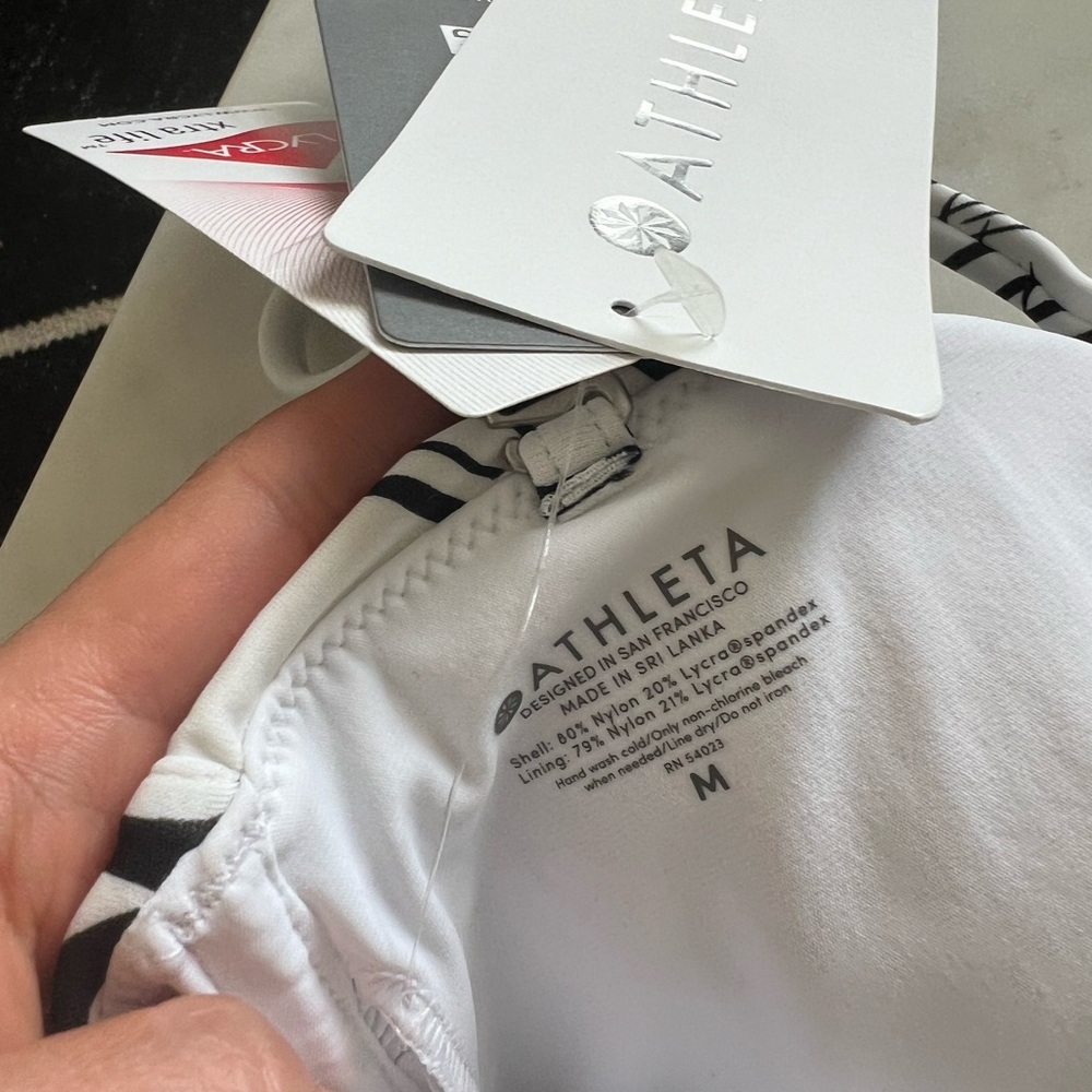Athleta Retro Twist Bandeau Bikini Top - Picture 4 of 5